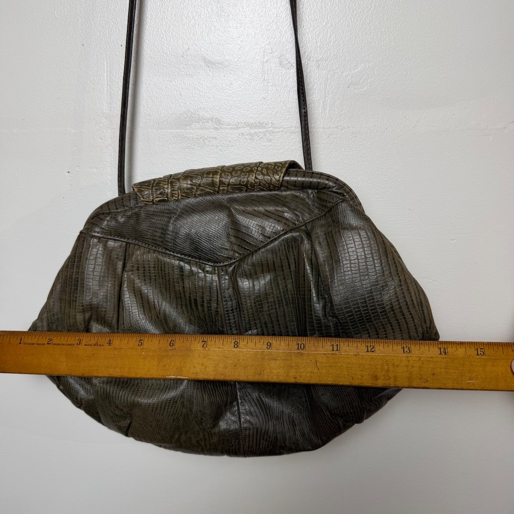 Vintage 90s Green Monstera Garden Leaf Flap Crossbody purse w long skinny handle - Picture 9 of 9